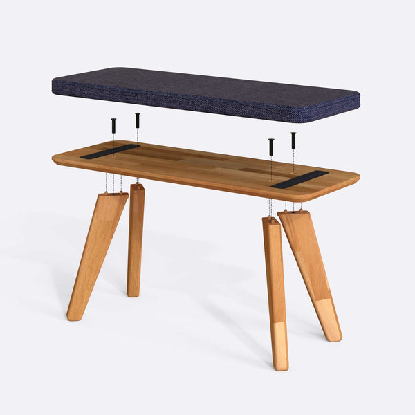 Han Bench 100 x 38 cm parçalarına ayrılmış montaj görünümü, lacivert keten oturum ve masif kayın ayaklar