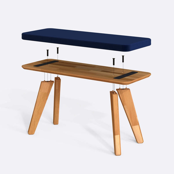 Han Bench 100 x 38 cm parçalarına ayrılmış montaj görünümü, lacivert kadife oturum ve masif kayın ayaklar