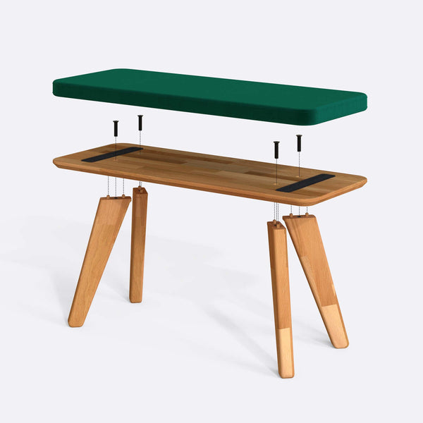 Han Bench 100 x 38 cm parçalarına ayrılmış montaj görünümü, zümrüt kadife oturum ve masif kayın ayaklar
