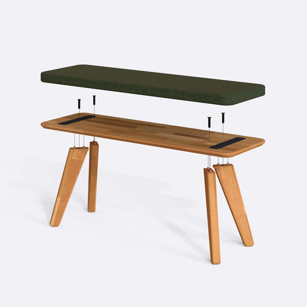 Han Bench 120 x 38 parçalarına ayrılmış montaj görünümü, yeşil keten oturum ve masif kayın ayaklar