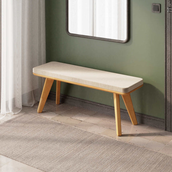 Han Bench 120 x 38, kum kadife döşeme, masif kayın gövde, ev ortamında kullanım görünümü