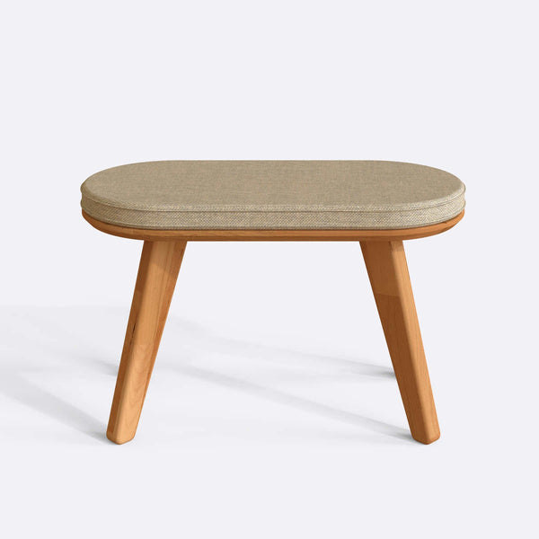 Yase Bench 80 x 38 cm, kum keten döşeme, masif kayın gövde, beyaz zeminde önden stüdyo çekimi