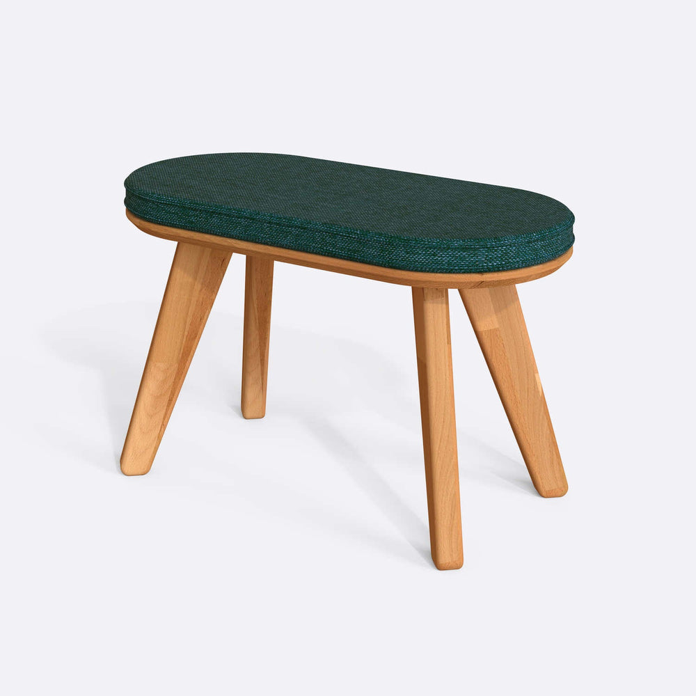 Yase Bench, masif kayın gövde ve kumaş döşeme, 80 cm genişliğinde, ev ortamında kullanım görünümü