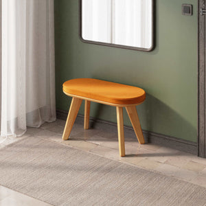 Yase Bench 80 x 38 cm, badem kadife döşeme, masif kayın gövde, döşenmiş ev ortamında kullanım görünümü