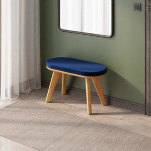 Yase Bench 80 x 38 cm, lacivert kadife döşeme, masif kayın gövde, döşenmiş ev ortamında kullanım görünümü