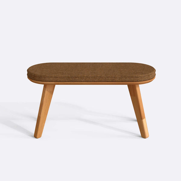 Yase Bench 100 x 38 cm, badem keten döşeme, masif kayın gövde, beyaz zeminde önden stüdyo çekimi