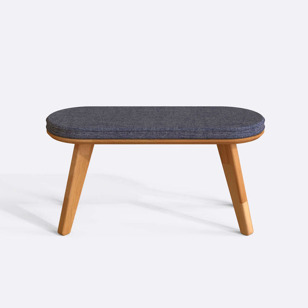 Yase Bench 100 x 38 cm, kül keten döşeme, masif kayın gövde, beyaz zeminde önden stüdyo çekimi