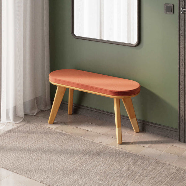 Yase Bench 100 x 38 cm, somon kadife döşeme, masif kayın gövde, ev ortamında kullanım görünümü