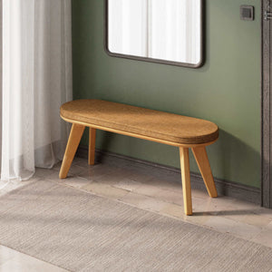 Yase Bench 120 x 38, badem keten döşemeli oturum ve masif kayın gövde, döşenmiş oda ortamında kullanım görünümü