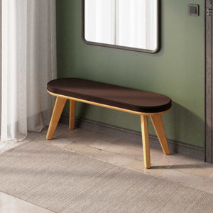 Yase Bench 120 x 38, kahve kadife döşemeli oturum ve masif kayın gövde, döşenmiş oda ortamında kullanım görünümü