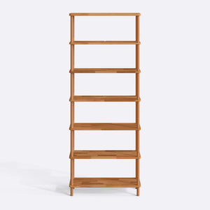 7 Raflı Kitaplık 80 x 28 cm, %100 masif kayın, doğal ahşap dokusu, beyaz zeminde önden stüdyo çekimi