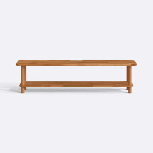 Sora TV Ünitesi 180 x 38 cm, %100 masif kayın, doğal ahşap dokusu, beyaz zeminde önden stüdyo çekimi