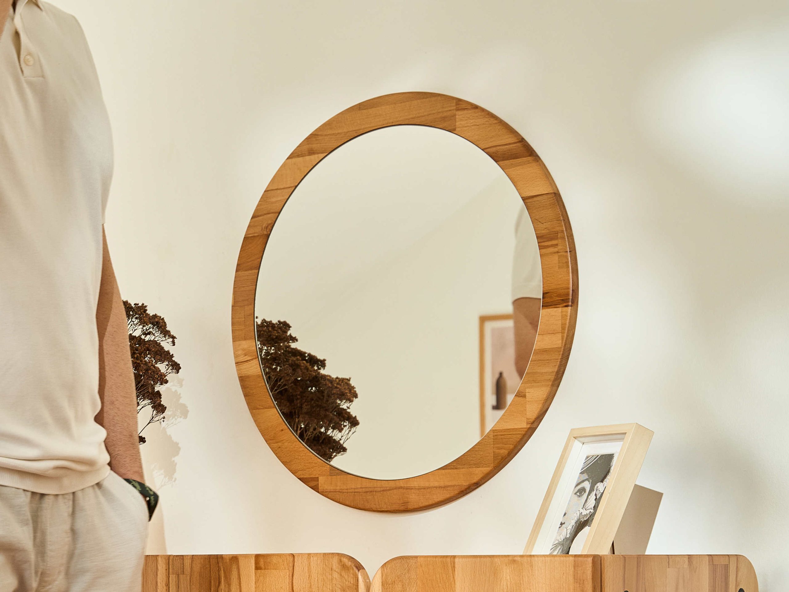 Lue masif kayın ayna salon dekorasyonunda mekan genişletme etkisi